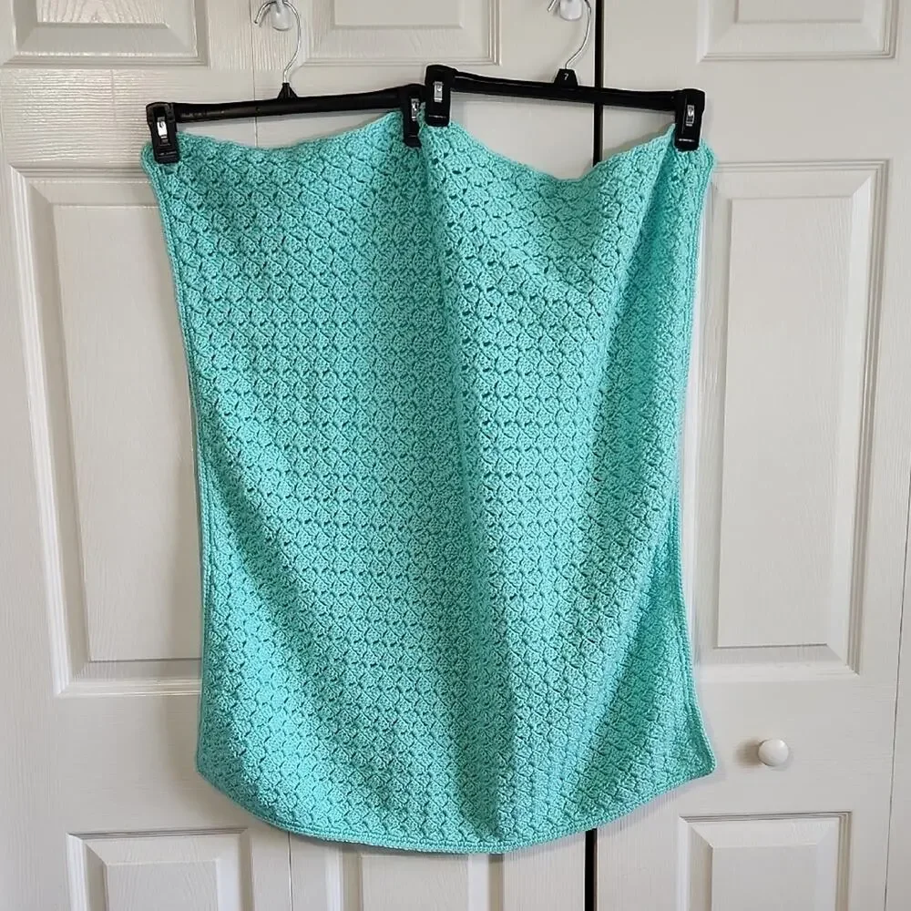 Handmade Aqua Baby Blanket 32 X 31 Bedding Baby Shower Newborn Comfy Colorful‎